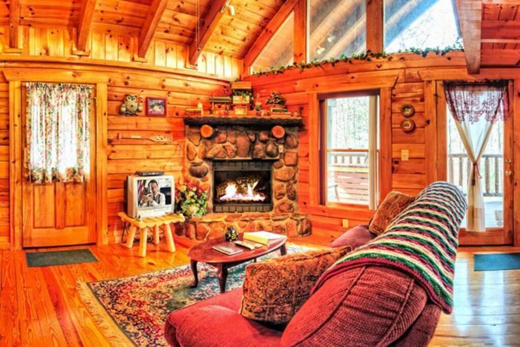 Mick's Hideaway - Semi-secluded Sevierville